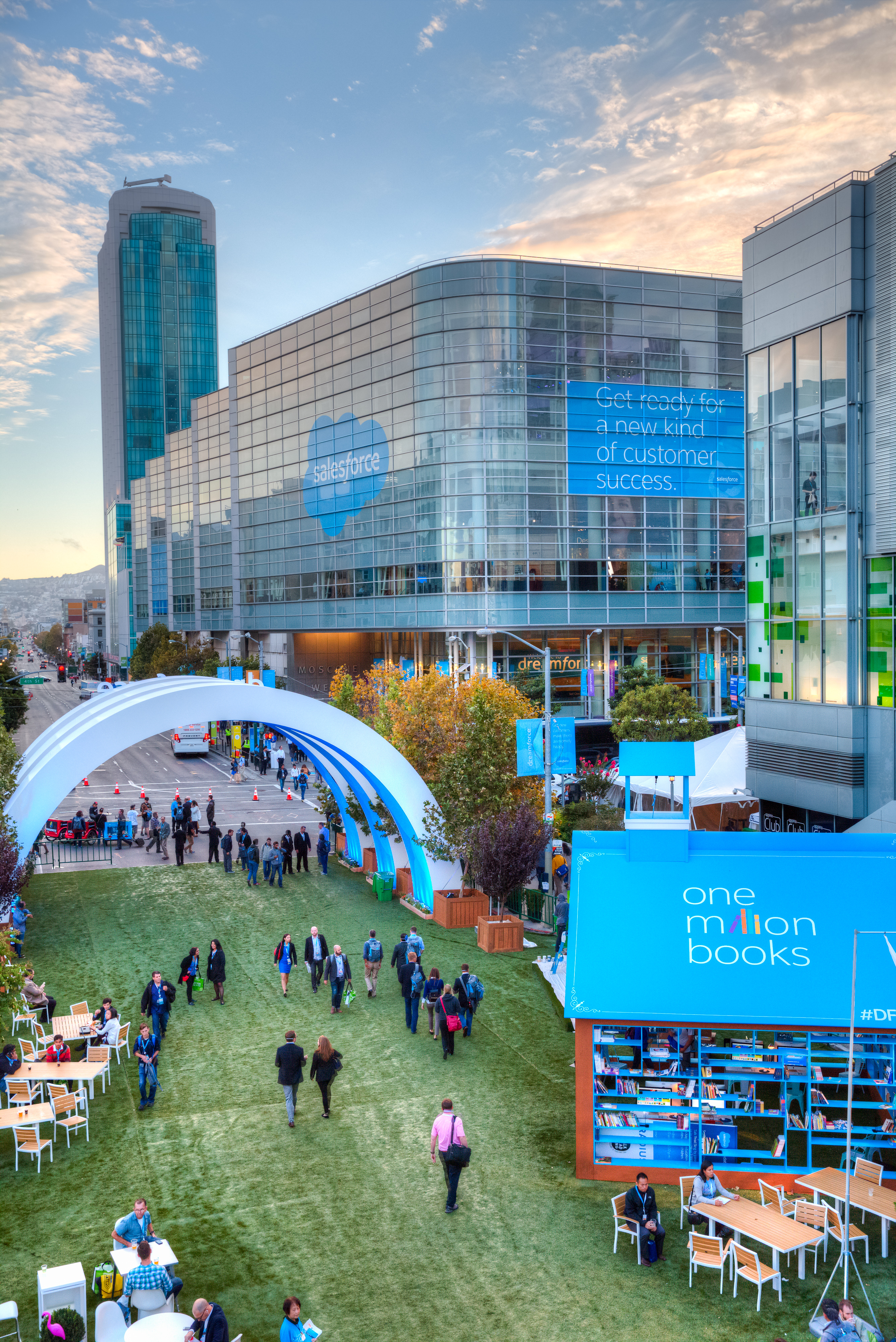 Dreamforce 2015, Salesforce.com's user and developer conference held at the Moscone Convention Center and various hotels in San Francisco from September 14-18, 2015. (© Photo by Jakub Mosur Photography)